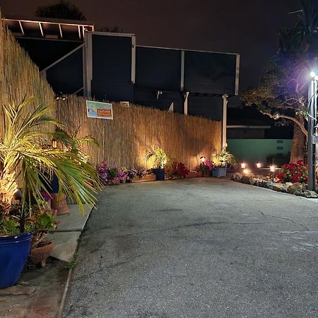 * - The Leucadia Beach Grotto - * An Encinitas Gem Exterior photo