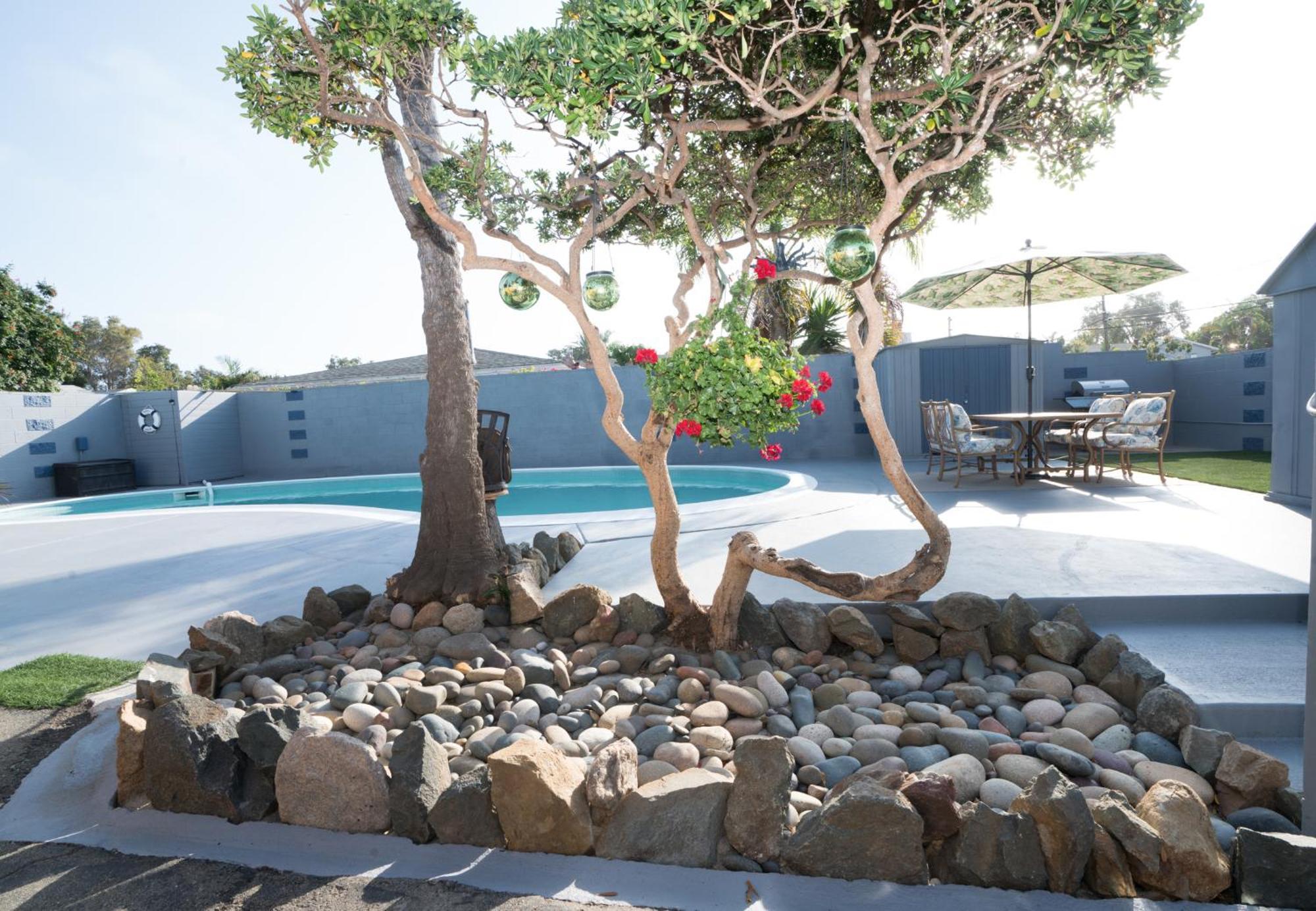 * - The Leucadia Beach Grotto - * An Encinitas Gem Exterior photo